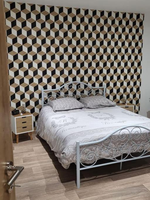Chez Aline Lägenhet Calais Exteriör bild